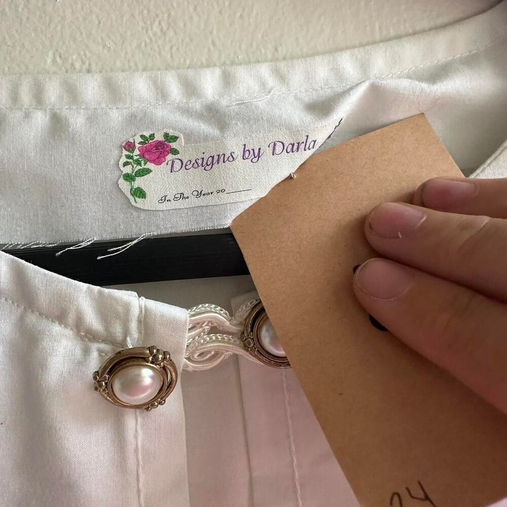 Unbranded Women's White Cardigan - Picture 2 of 4